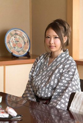 Nanako Asahina: Analsex mit einer schönen Frau, die in einem aufregenden Yuka 유카ta und Erinnerungen an eine Reise gut aussieht (10P)