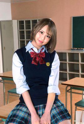 (Kashino Ana) Unerwarteterweise mag die kurzhaarige JK-Hottie das Vergnügen der oralen Penetration in der Schule (20P)