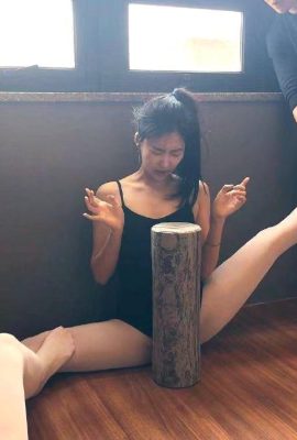 [Twitter Schönheit]@Angelkekeye – Tanzkunststudent (13P)
