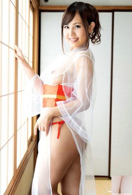 (Aoi) Die süße Miko steht auf Schwänze (25P)