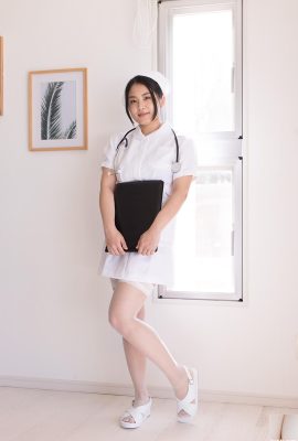 [トロたん] Verführerische Krankenschwester verkleidet und entblößt wild ihre schönen Brüste (44P)