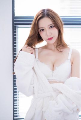 Das süße Model Xiao Linren hat helle Haut, sexy Po und eine gute Figur (44P)