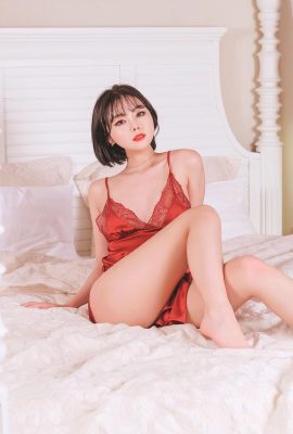 [Yuna] Koreanisches Mädchen verführt ihre vollbusigen Brüste, ihren heißen Arsch und ihre gute Figur, ohne ihre Geheimnisse zu verbergen (37P)