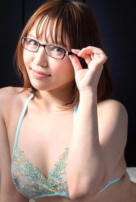(Futaba Mina) Die Brillenschlampe sehnt sich nach einem großen Schwanz (21P)