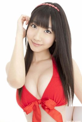 Süßer MM Kashiwagi Yuki roter sexy Bikini (16P)