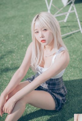 (ZIA.Kwon) Blondes koreanisches Mädchen mit „entblößten Brüsten“ hat eine üble Rundung (43P)