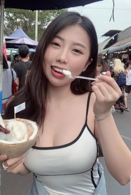 Tiancai-Mädchen liebt Desserts, kein Wunder, dass sie so süß sind! Das Wetter war so heiß, dass so wenige „zwei große Dampfbrötchenbällchen“ herauskamen, um die Gäste zu empfangen: Ich wäre fast ganz umgefallen!  (15P)