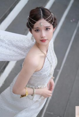 Das bezaubernde Mädchen „Li Mengchun“ hat eine unglaubliche Figur und ein auffälliges Lächeln mit einem süßen und schmelzenden Lächeln (10P)