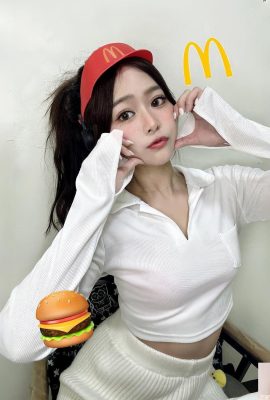Der kleine Ma Zhengmei „Xu ​​Weihan“ hat ein Engelsgesicht und tränende Augen, die Internetnutzer zum Schmelzen bringen (10P)