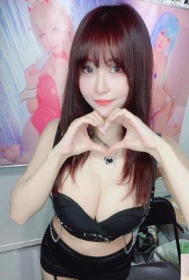 Coser-Live-Moderator „Xiaoyang“ explodierte mit Super-Double-Bällen und befreite sie vollständig (10P)