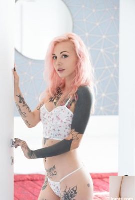 (Suicide Girls) 29. Aug. 2022 – Ninaq – Dualität (58P)