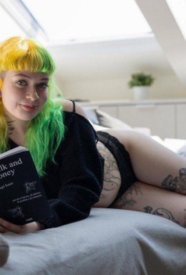 (Suicide Girls) 07.11.2024 – Missacidula – Licht der Farben (52P)