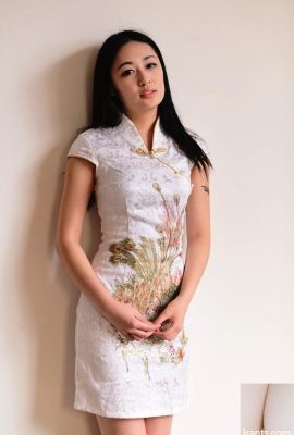 (Chinesische Model-Sammlung) Nacktfoto vom Typ „Spermafrau“ des chinesischen Models Sitong im mittleren Maßstab (67P)