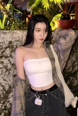 Das tief ausgeschnittene Outfit von „Chen Yijia Sabrina“ lässt Internetnutzer verführerisch und verführerisch aussehen (15P)