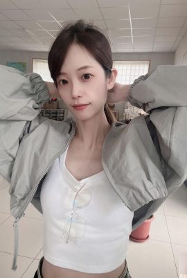 Sexy Fotos von „Weng Youyou“ mit weißen zarten Brüsten und guter Figur, so glücklich!