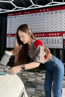 Mädchen von nebenan „Lin Wei“ Charms Electric Eyes und sexy Figur (18p)