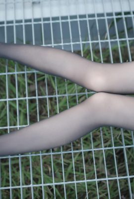 (Kaninchen spielt mit Filmen) – Naughty Black Seidenmädchen (50p)