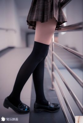 (Rabbit spielt mit Filmen) – Es ist besser, in Uniform zu sein (43p)
