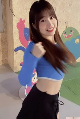 „Chen Yi“ hat eine perfekte Figur und voller Charme (20p)