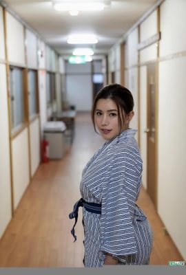 (Naoi Maria) Perfekter Körper mit einer runden und prallen Figur, die die Menschen lustvoll fühlt (23p)