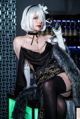 Coser „Juyi“ ist sehr verlockend, verschiedene Outfits zu tragen (10p)