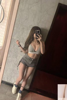 Die schöne Göttin „Mina“ ist unbesiegbar und lächelt und schmilzt dein Herz (10p)