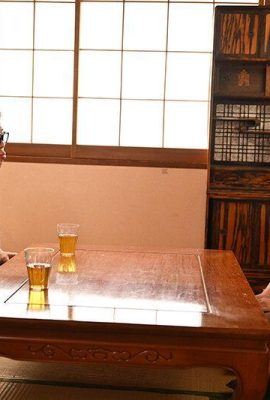 Ikegami Otoha, Adachi Yuri: Eine äußerst beliebte chinesische, schöne Schwestern winken mit den Armen, und die lange Linie ist erstaunlich in den Straßen Chinesisch … (21p)