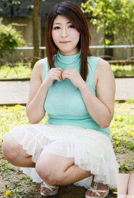„Big Breast Mania Nr. 9“ Araki Rina (30p)