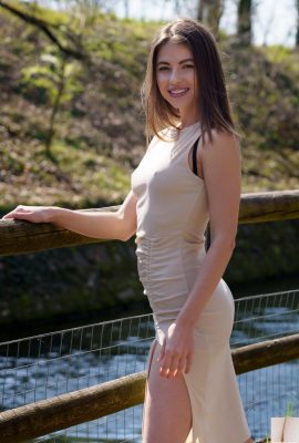 Hilary C – festgeschnallt (117p)