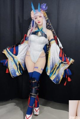 „Noricosplay“ perfekte Kurve ist so attraktiv (10p)