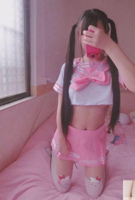(Moe Baijiang) Studentenuniform (43p)