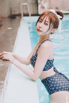 Das faire und zarte Mädchen „Miko“ süßes Gesicht und heftige Figur strahlen Charme aus (10p)
