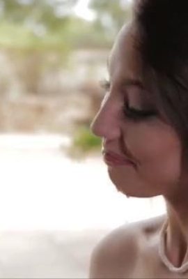 Es reicht nicht aus, um die oberste Gastgeberin zu ficken, und du musst ihre kleine Magd (19p) entlüften