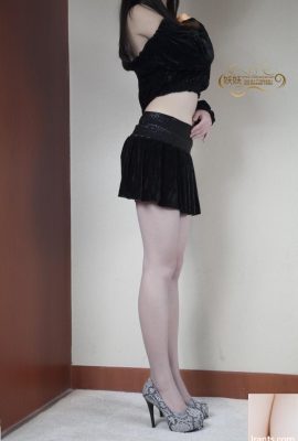 (Original Beauty) Schauen Sie sich das Nacken dieser langen Beine unter dem zerkleinerten Fleisch an (44p)