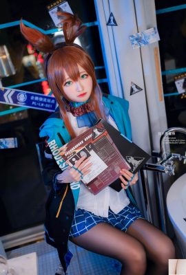 Cos Girl Arty Yati – Schwarzes Seidenhasen Mädchen (22p)