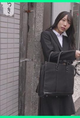 Ozaki Erika: Willst du es riechen? Ungewaschener, verschwitzter weiblicher Geruch 3 Ozaki Erika (21p)