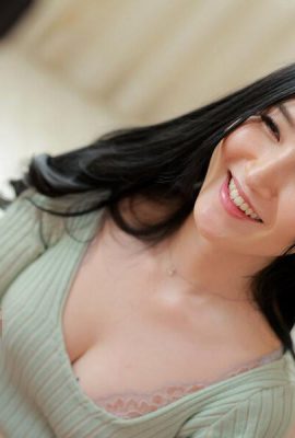 Azuma Suzu: Eine echte verheiratete Frau debütiert sofort. Azuma Suzu (21p)