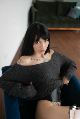 (Suicide Girls) 21. Juni 2025 – Psylunar – Die beste Aussicht im Haus (53p)