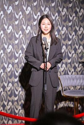 Sumikawa Mika: Das Leben eines weiblichen Komikers und die Herausforderung, Sumikawa Mika (20p) herauszufinden,