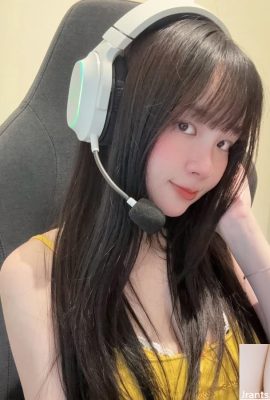 Niedliche Live „Tingmi“ Plump Upper Body skizziert ihren sexy Charme (10p)