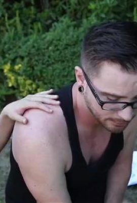 Meine Freundin ist zu listig und trennt sich mit einem starken Freund des Freundes, um die Trennung zu stoppen (15p)