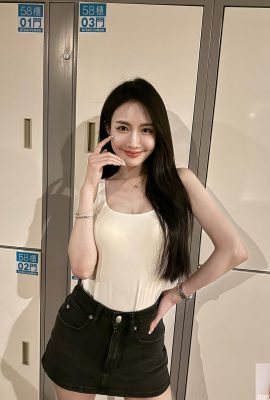 „Wu Youxi“ hat ein perfektes Gesicht und eine perfekte Figur, die ihrem Charme nicht widerstehen kann (10p)