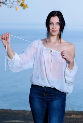 Polly Pure – Blue Jeans (99p)
