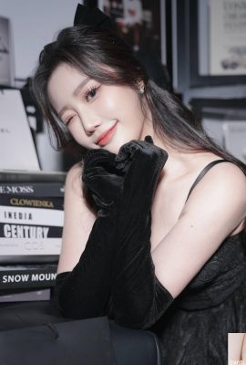 „Ariel C.“ Die perfekte Brustform macht Menschen unwiderstehlicher Charme (10p)