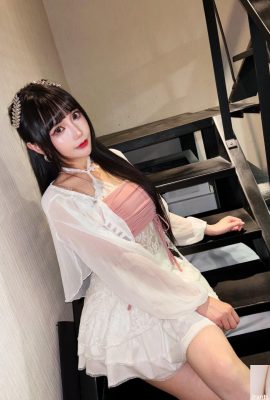 Das sinnliche Profil von „IVY Yihan“ strahlt ein glamouröses Temperament aus (10P)
