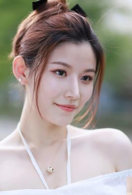 „Carrie Zi Ye“ hat eine so tolle Figur, dass die Leute sie nicht aus der Hand legen können (10P)