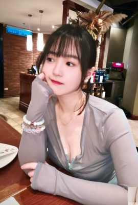 „Wang Xuxu Anna“ hat ein engelhaftes und zartes Gesicht, das süß und ein wenig schwül ist (10P)