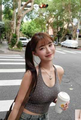 „Yuan Yuan“ hat einen verführerischen Körper unter ihrem reinen Gesicht (10P)