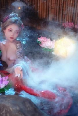 Große Brüste, klassisches Schönheitsbaden