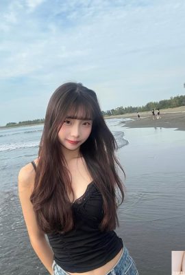 „Xu Ci“, das süße Mädchen mit den großen Augen zeigt ihre gute Figur, um dich zu verführen (10P)